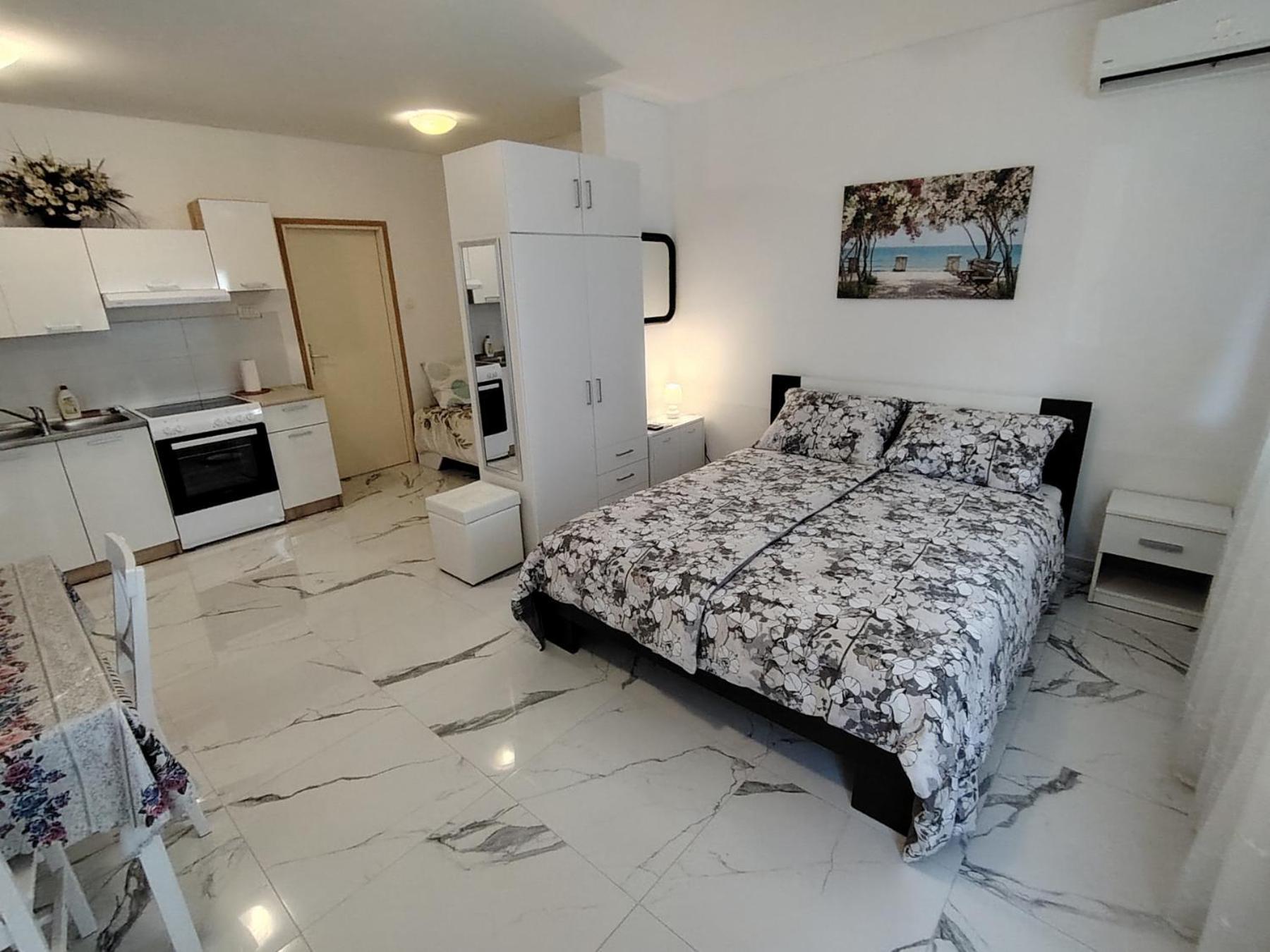 Studio-Apartman Ella Poreč Exterior foto